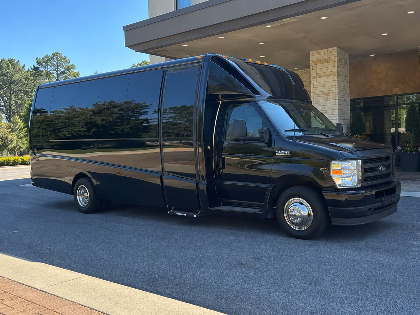 arrange transportation for your next wedding 4