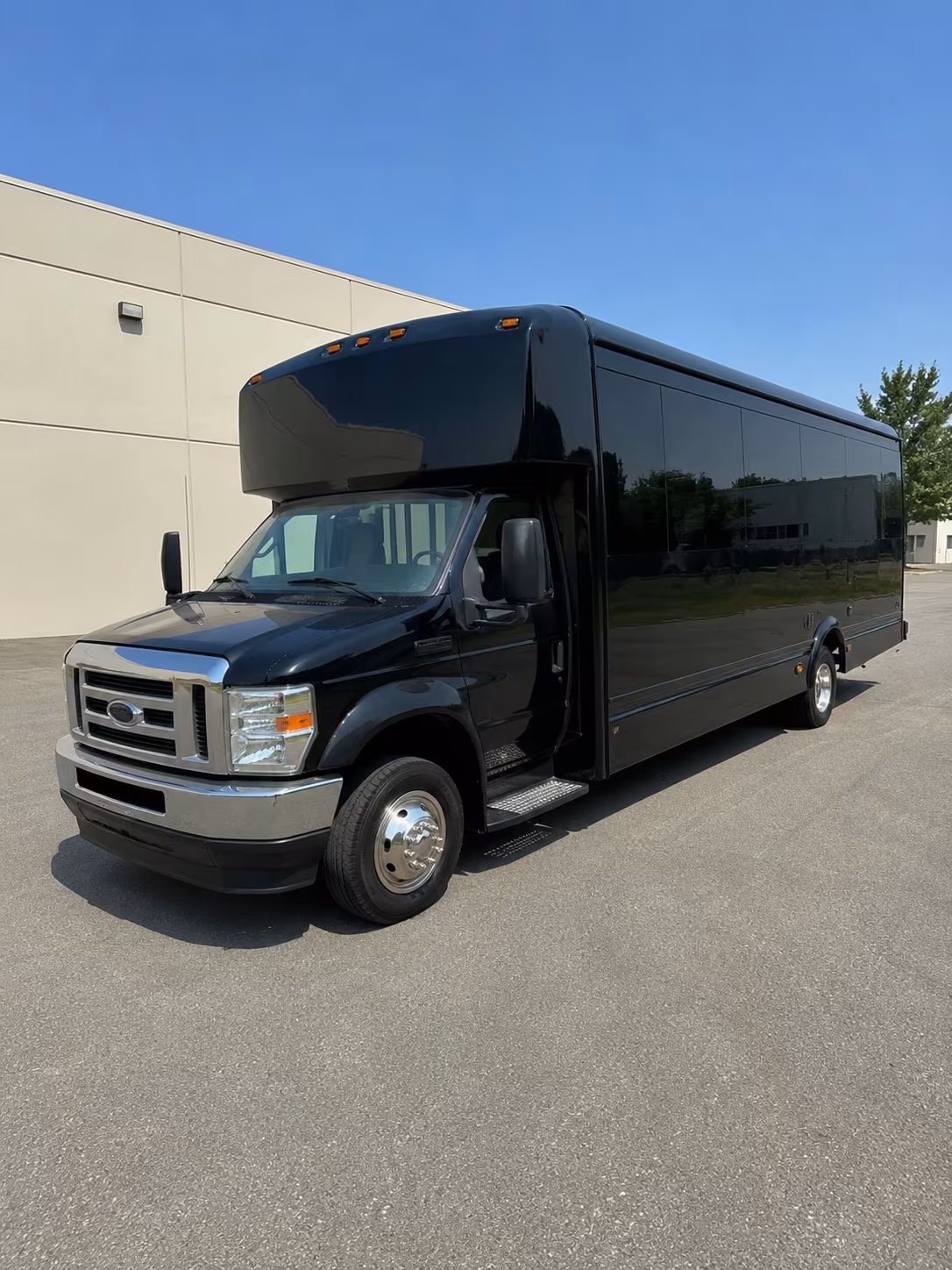 buses for stem government and civics field trips near alexandria