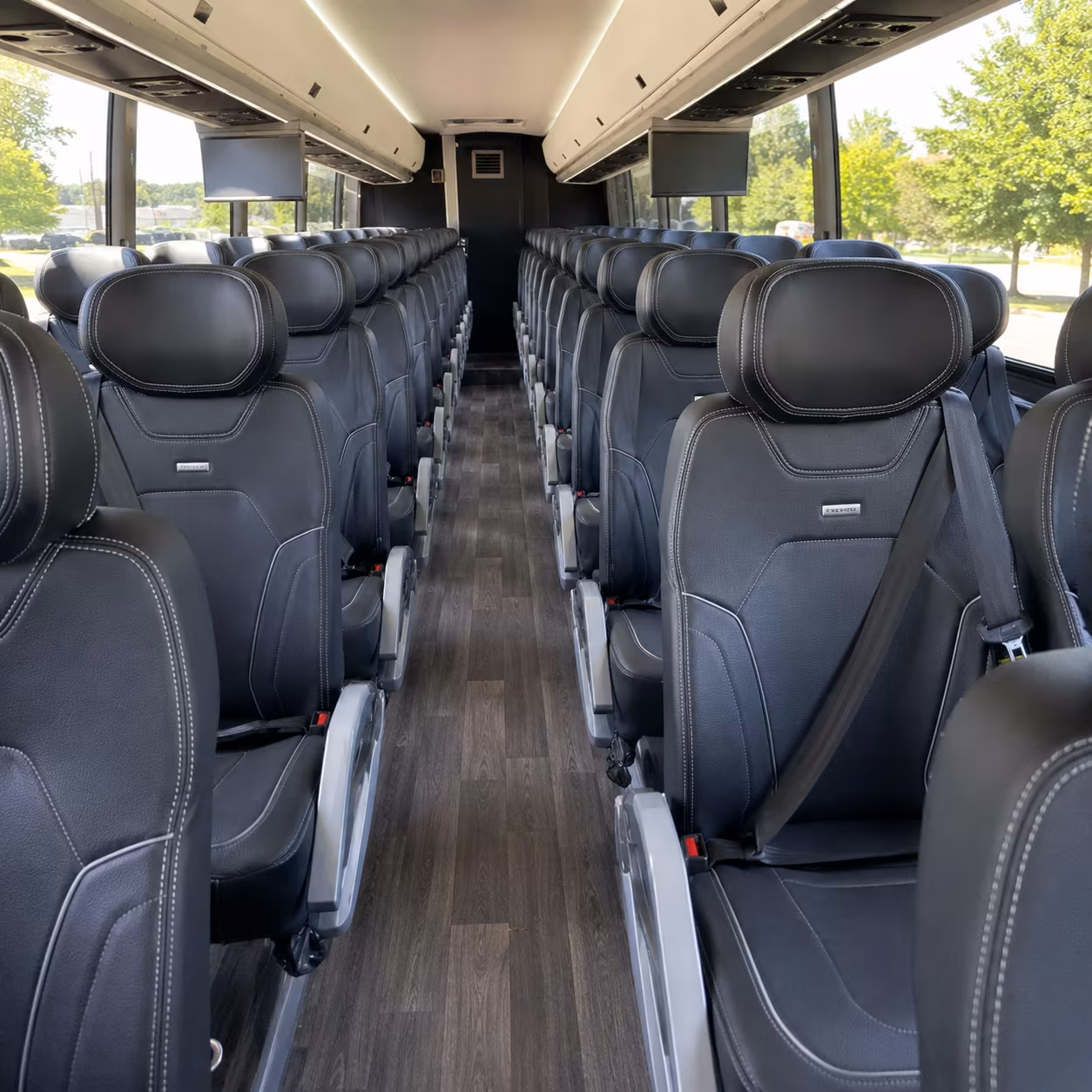 charter buses for corporate retreats and multi day company offsites