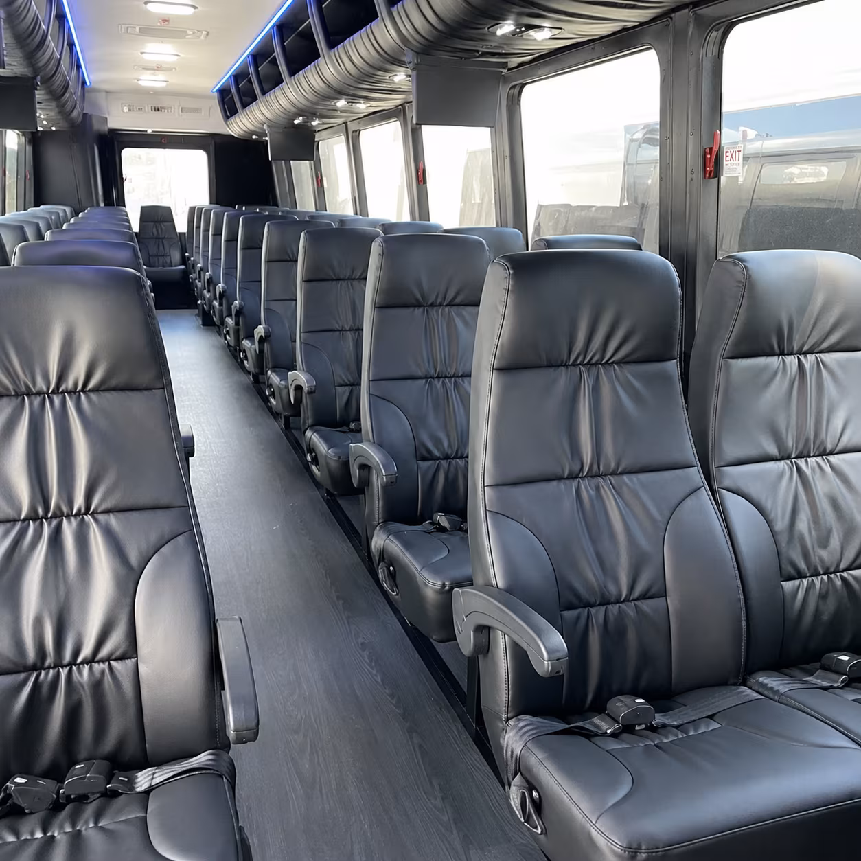 minibus rentals for small group wine tours around middleburg and the plains