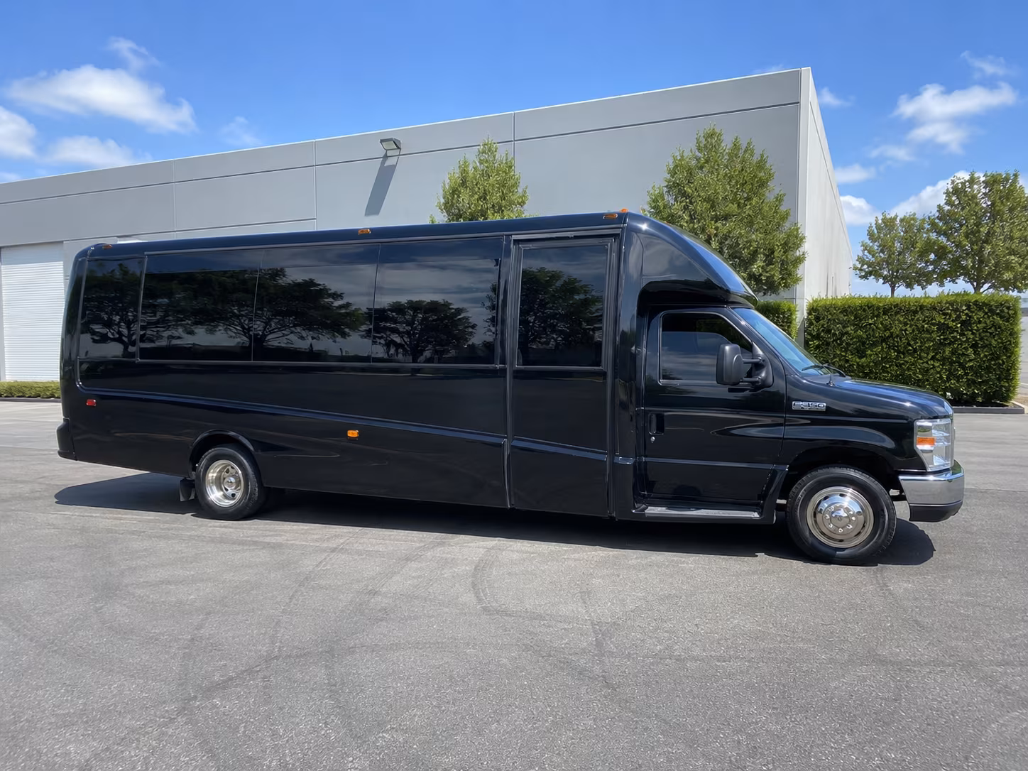 sweet 16 and quinceanera party buses for alexandria celebrations